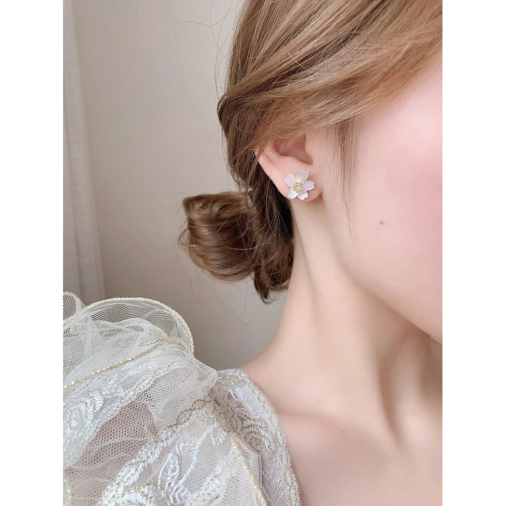 Brinco em Ouro 18k Flor de Concha