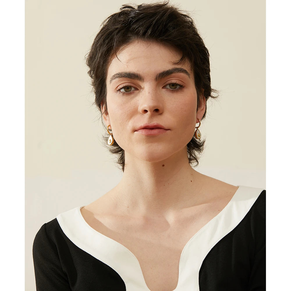 Brinco em Ouro 18k Abacate