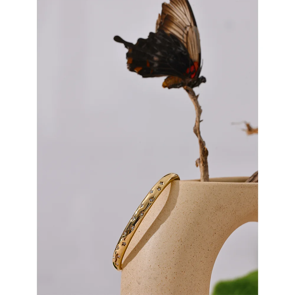 Bracelete Minimalista Estrelas em Zircônia