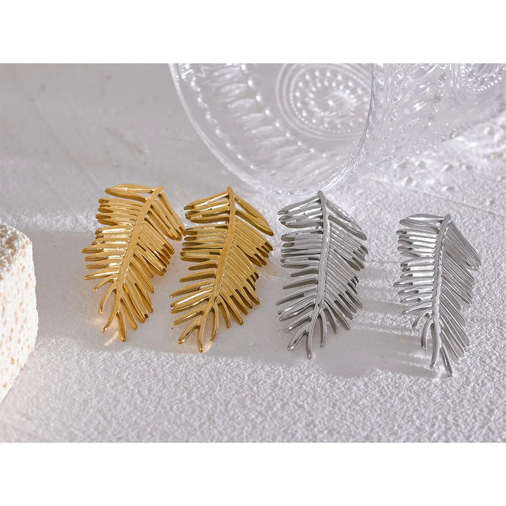 Brinco em Ouro 18k Ramo de Palmeira