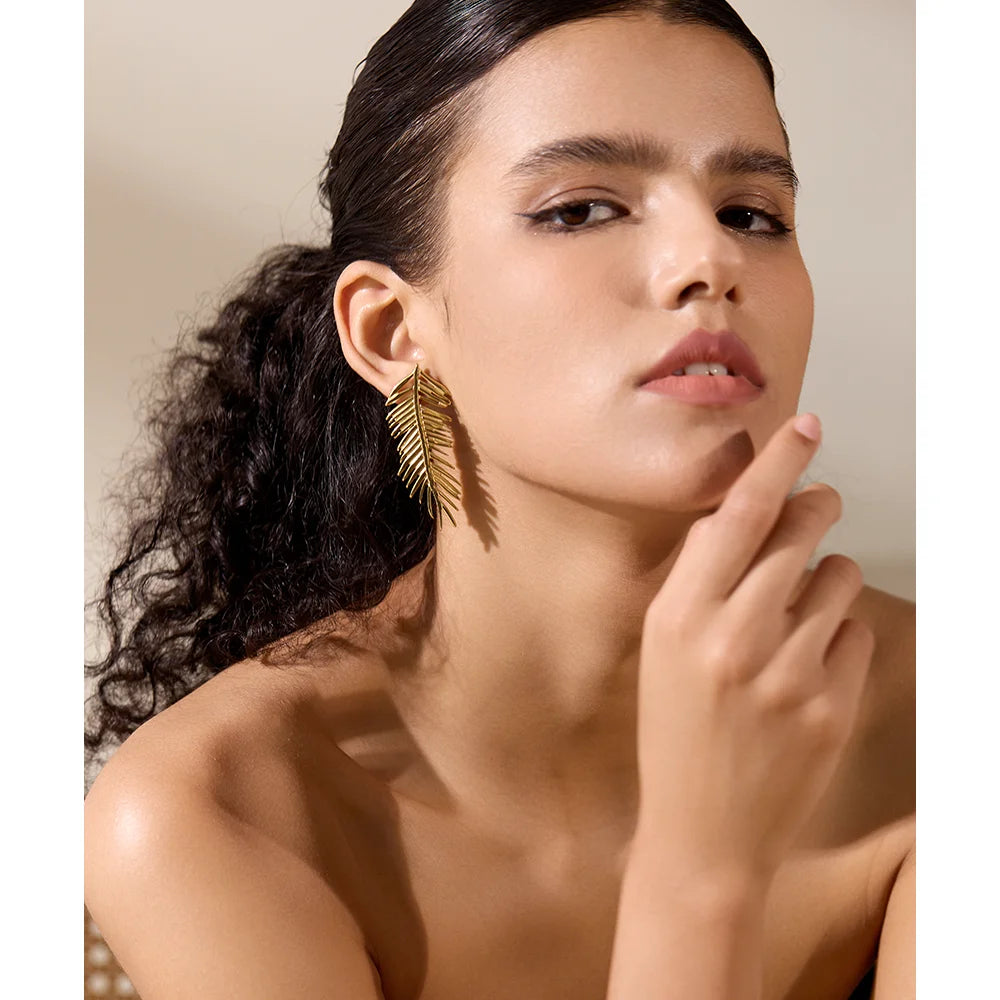 Brinco em Ouro 18k Ramo de Palmeira