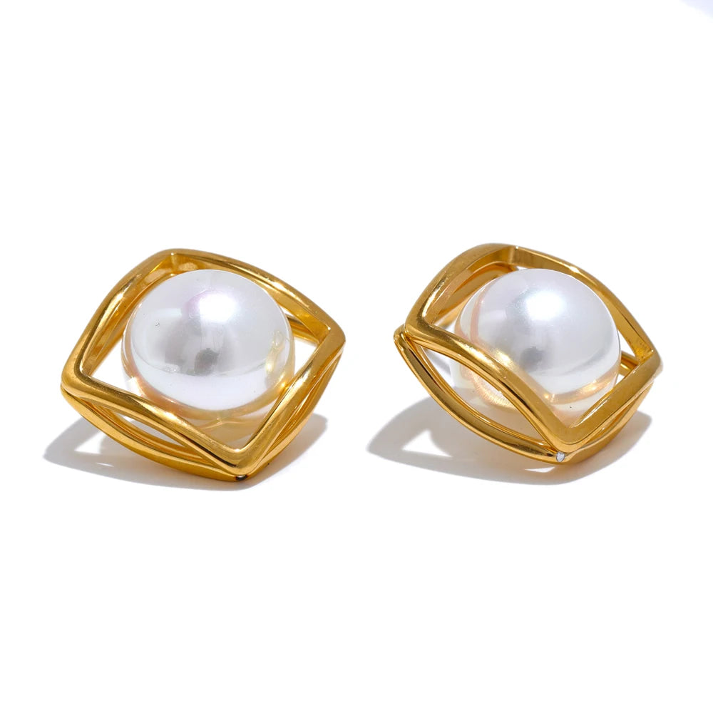 Brinco em Ouro 18k Pérola Molde Quadrado