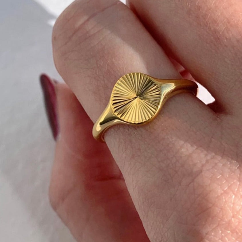 Anel Textura Redondo Minimalista