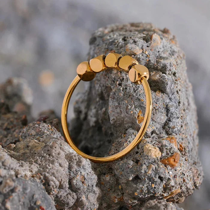 Anel Minimalista Miçangas