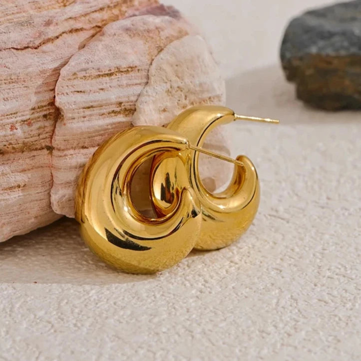 Brinco em Ouro 18k Argola C Orgânica