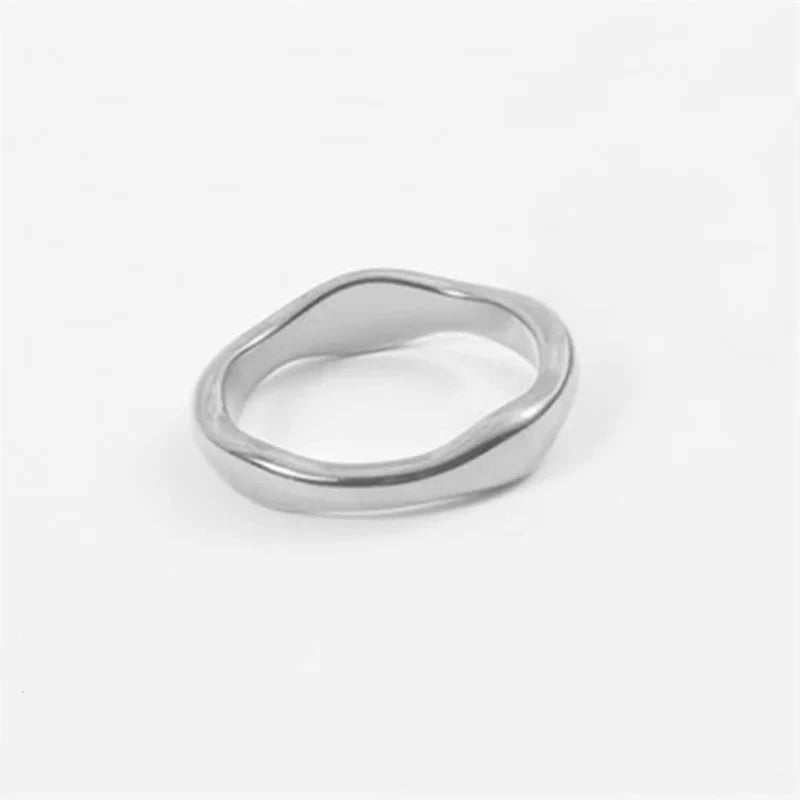 Anéis Minimalistas Onda Leve