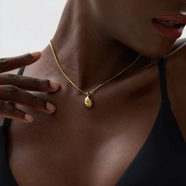 Colar MInimalista Gota Organica