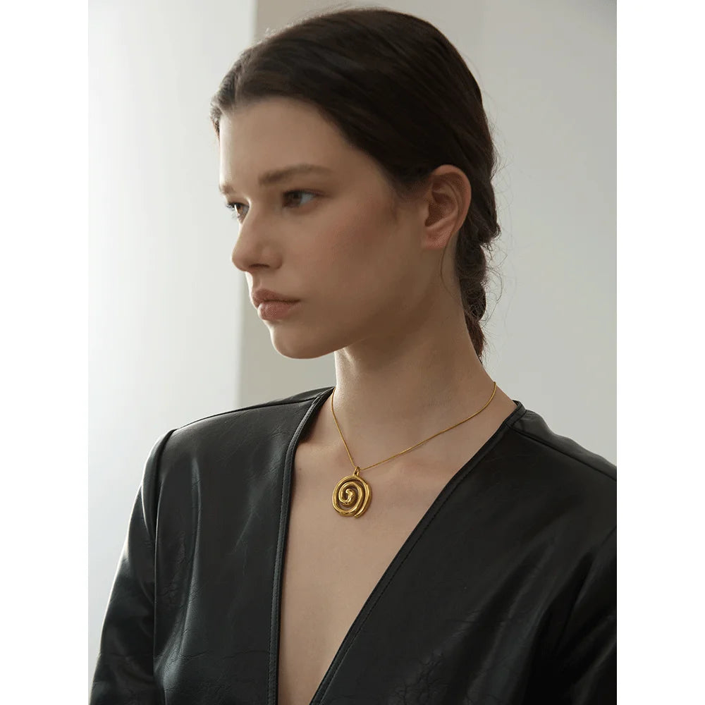 Colar Pendente Caracol