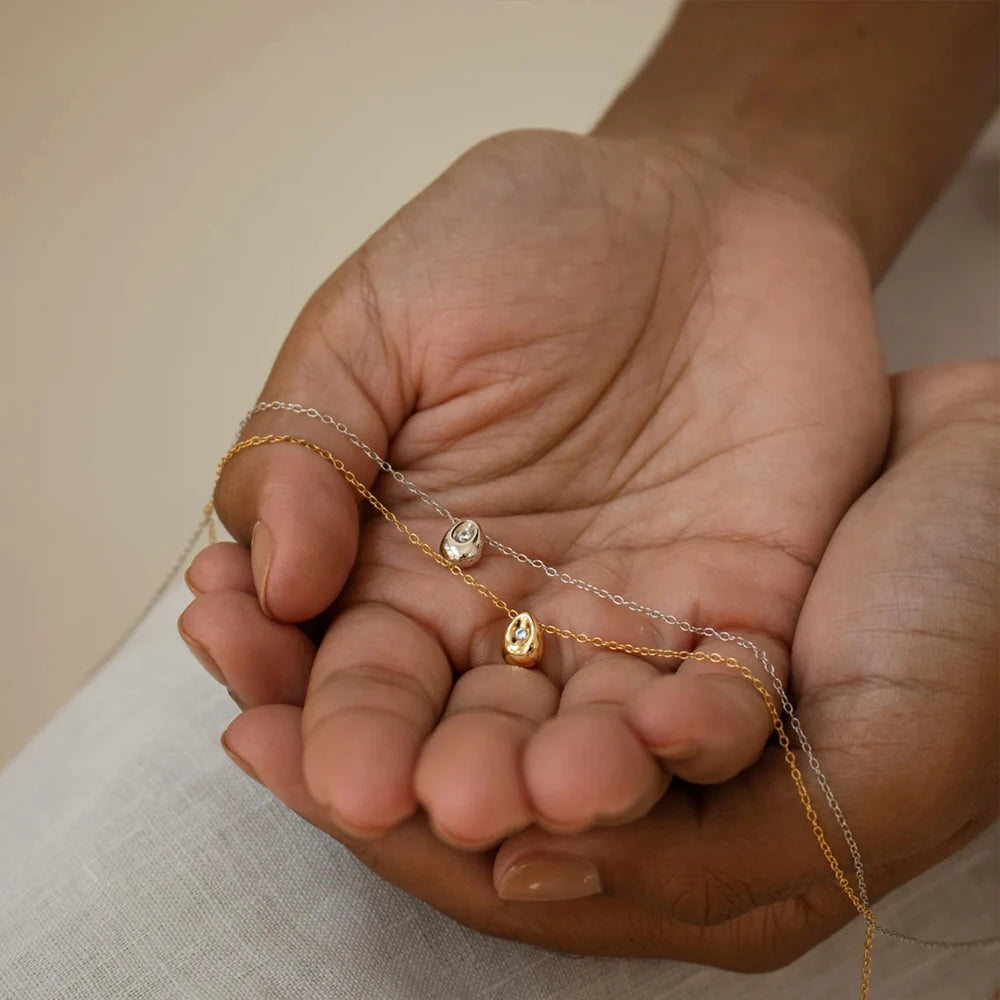 Colar Pendente Minimalista Gota D'água