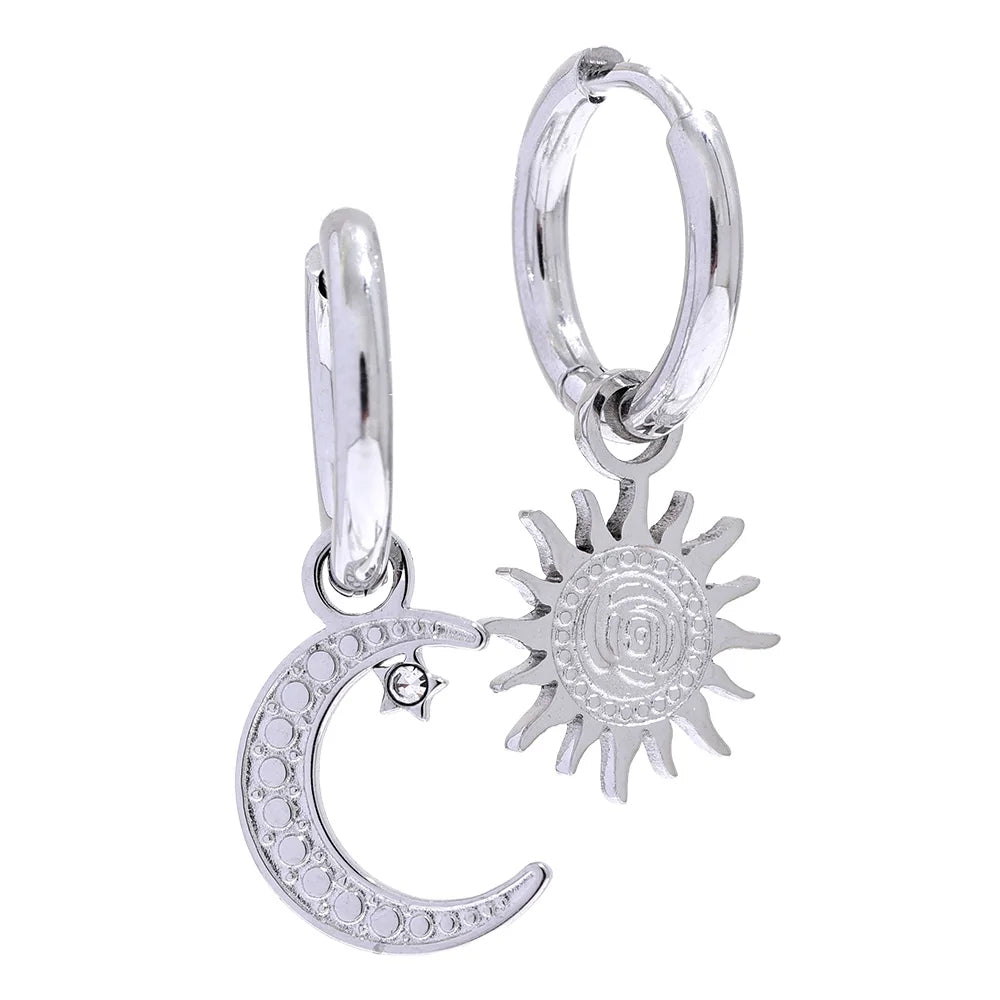 Brinco em Ouro 18k Sol e Lua Assimétrico