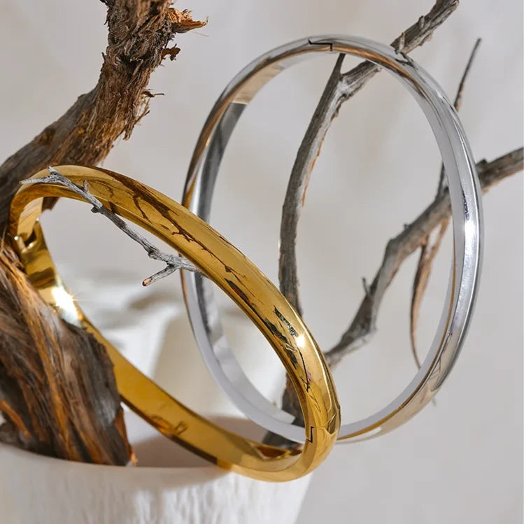 Bracelete Minimalista Acabamento Reto