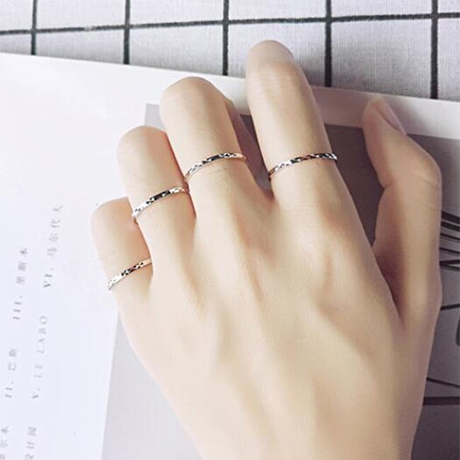 Anel Entalhe Mosaico Delicado em Prata 925