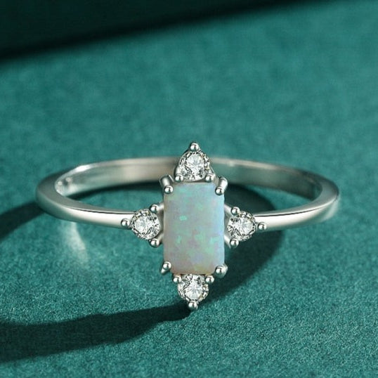 Anel Opala Moldura em Prata 925