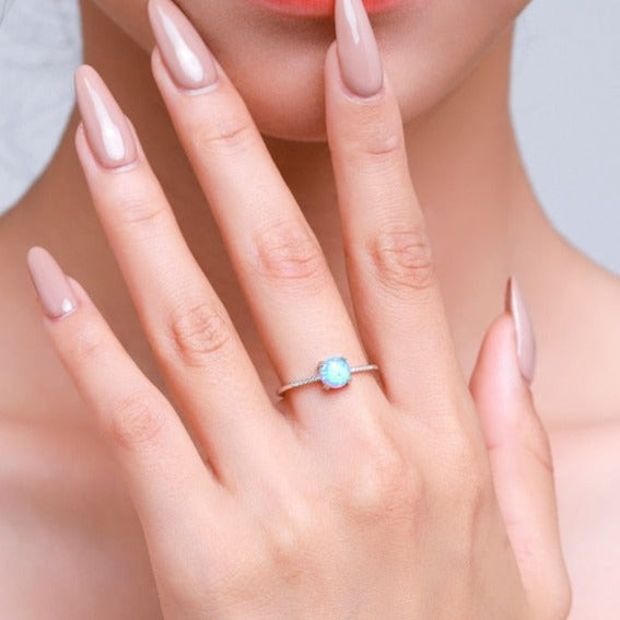 Anel Opala Redonda em Prata 925