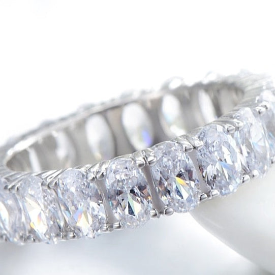 Anel Zircônia Oval em Prata 925