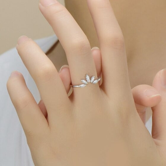 Anel Folhas Coroa em Prata 925