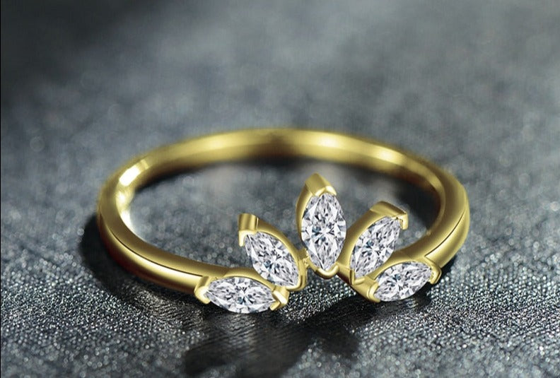 Anel Folhas Coroa em Prata 925