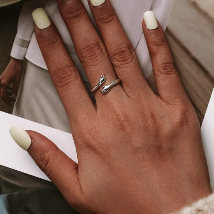 Anel Abraço Ajustável em Prata 925