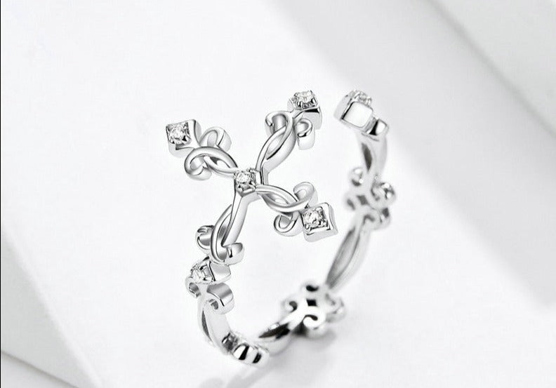 Anel Ajustável Cruz Clássica em Prata 925