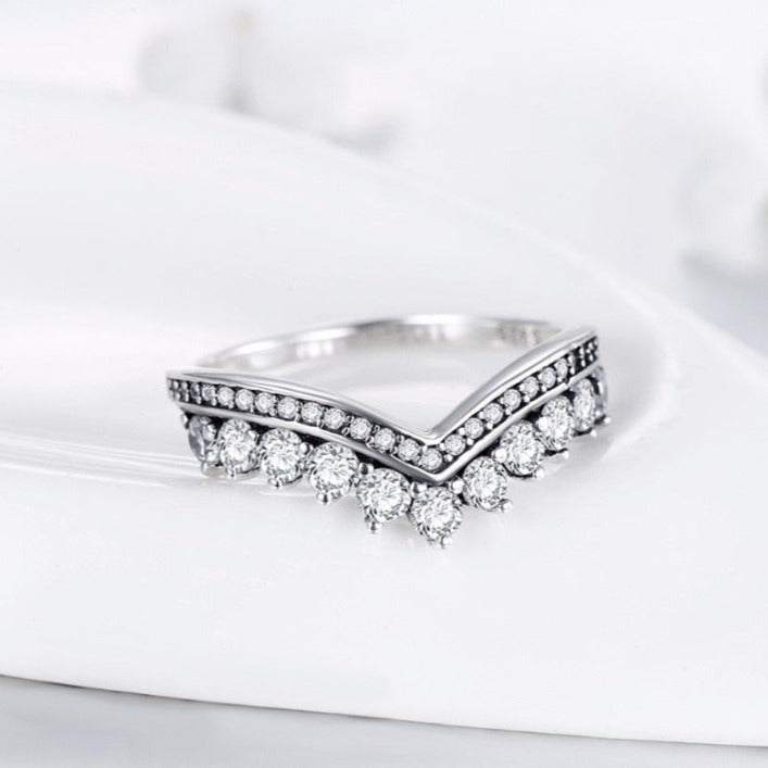 Anel Coroa Clássica em Prata 925