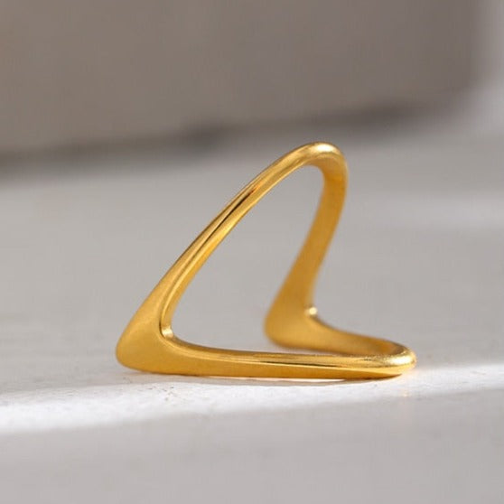 Anel Geométrico Ponta em Ouro