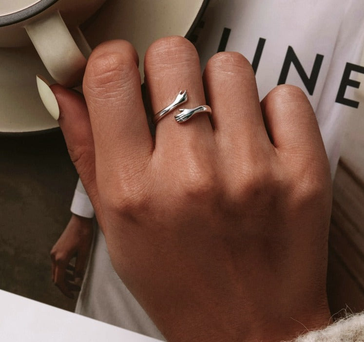 Anel Abraço Ajustável em Prata 925