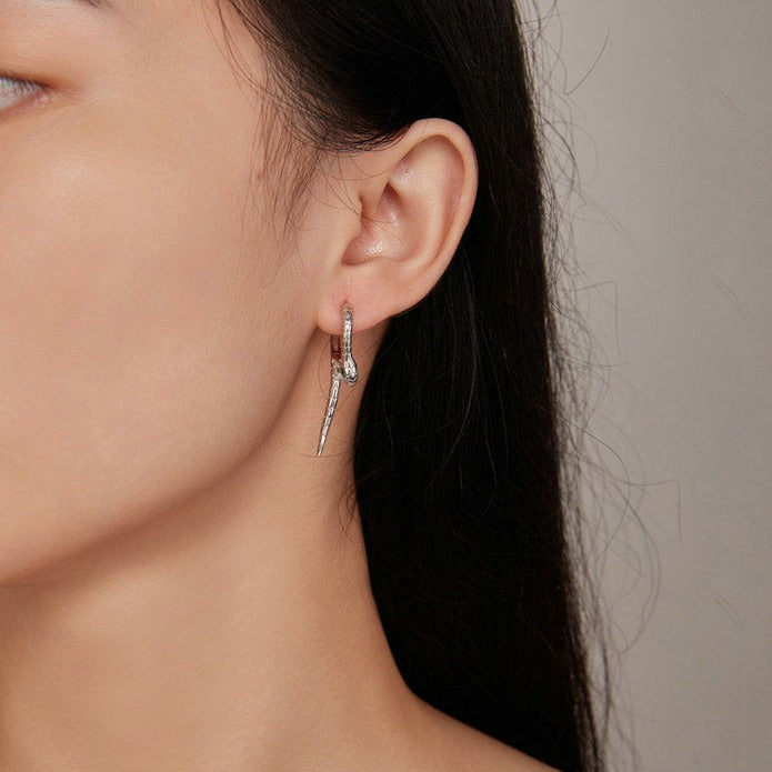 Brinco Serpente Zircônia Verde em Prata 925