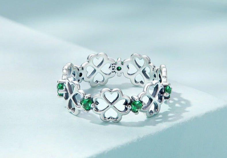 Anel Trevo da Sorte em Prata 925