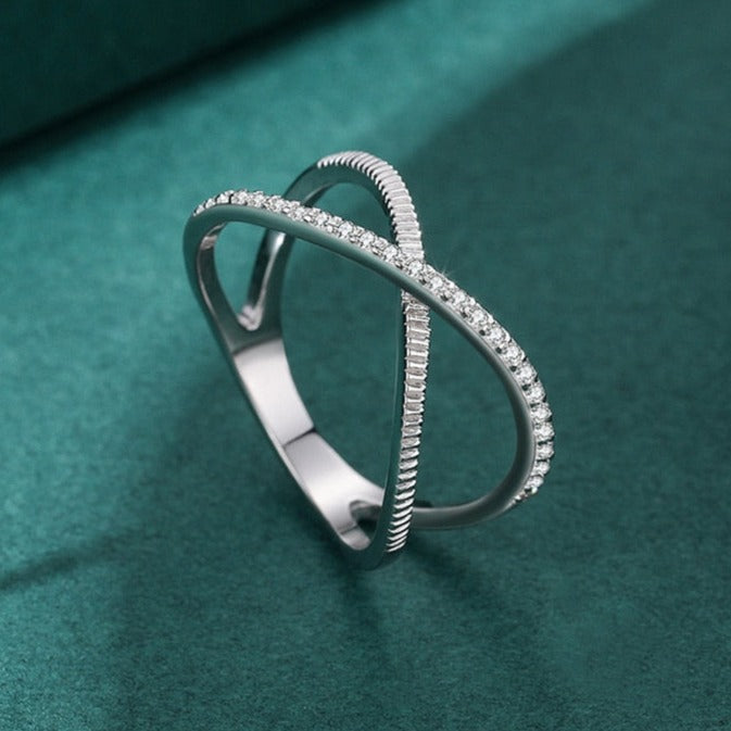 Anel Cruzado Zircônia em Prata 925