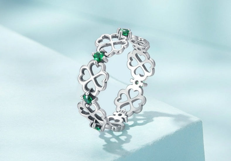 Anel Trevo da Sorte em Prata 925