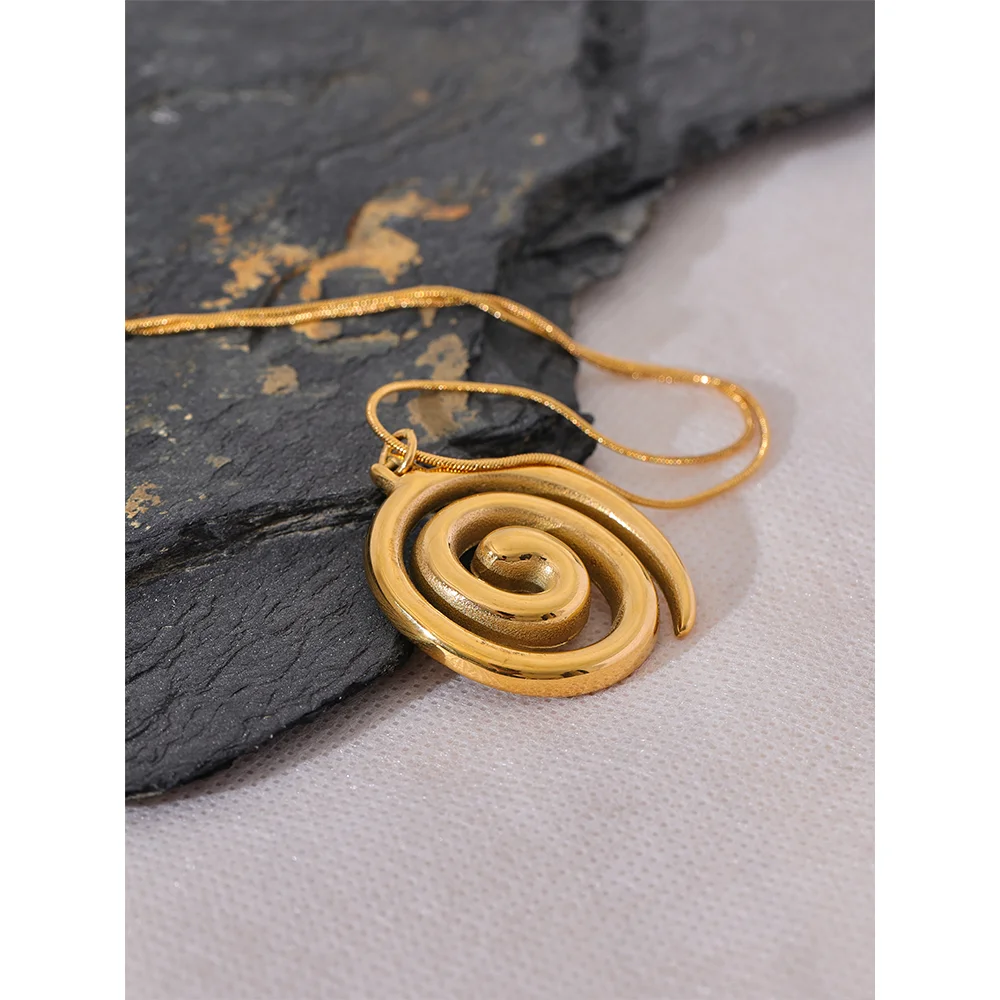 Colar Pendente Caracol