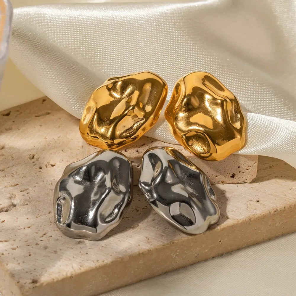 Brinco em Ouro 18k Oval Textura Orgânica