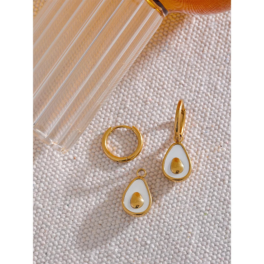 Brinco em Ouro 18k Abacate