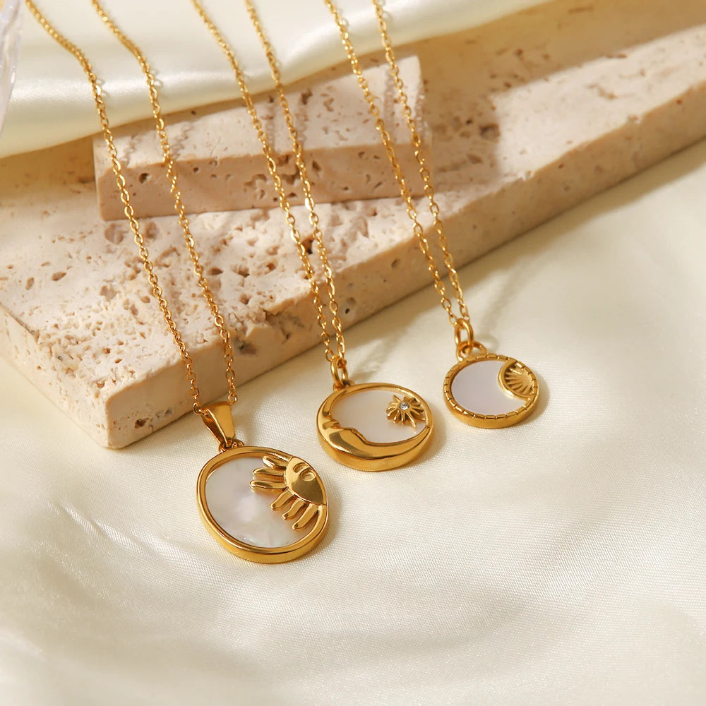 Colares Astros Celestes Ouro 18k