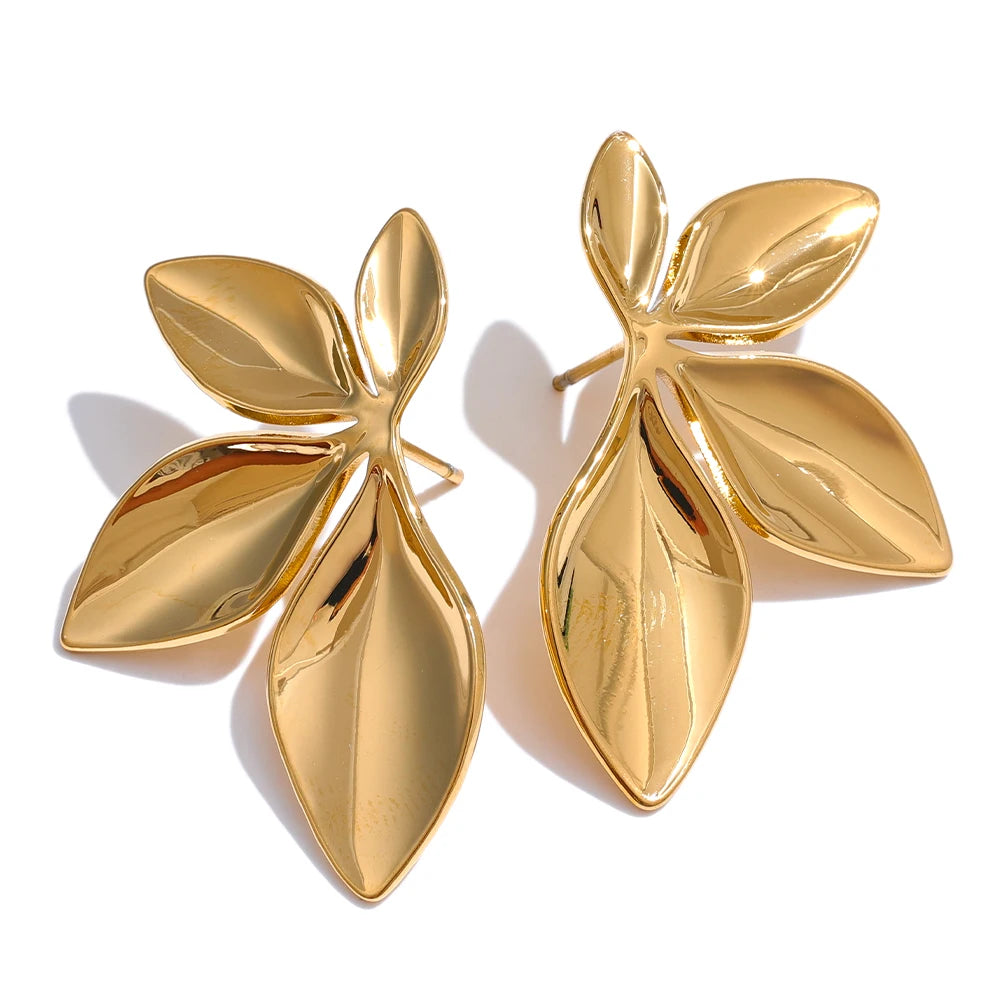 Brinco em Ouro 18k Folhas Minimalista
