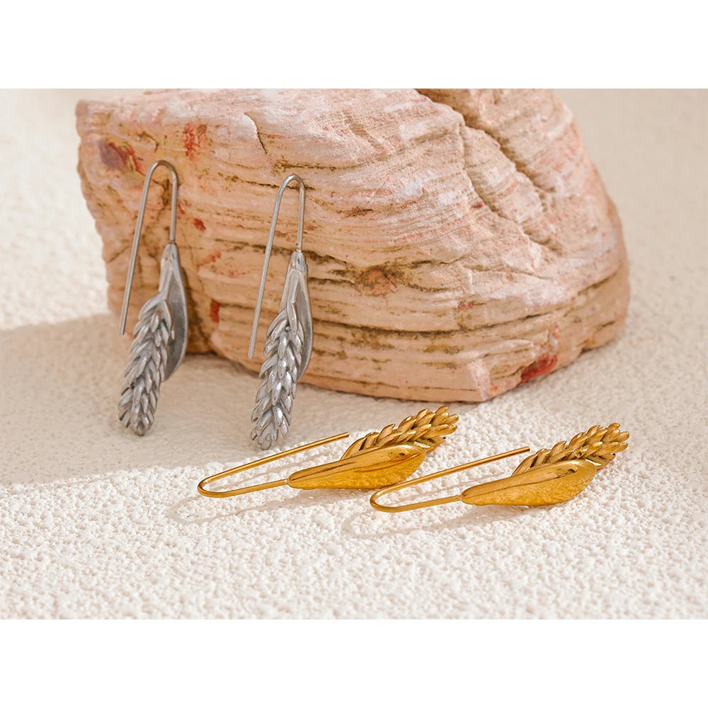 Brinco em Ouro 18k Trigo Pendente
