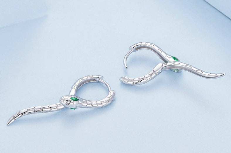 Brinco Serpente Zircônia Verde em Prata 925